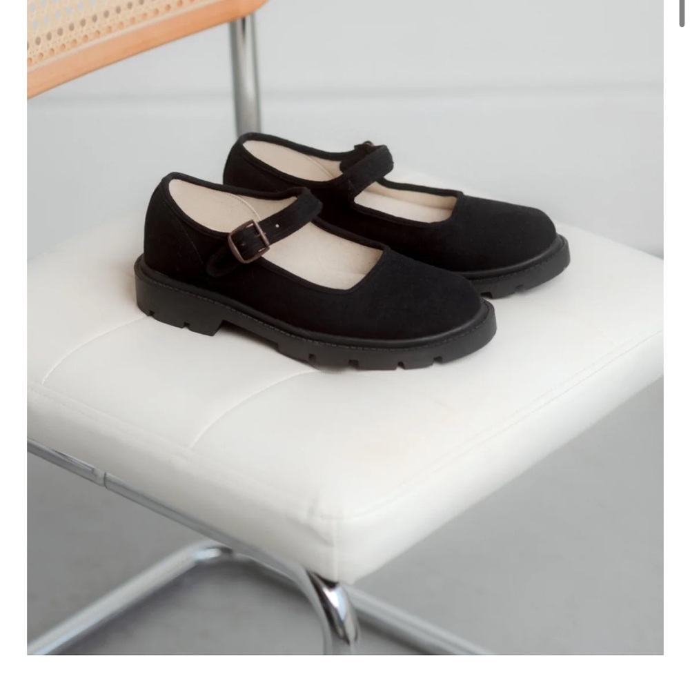 Small Lot Co Lug Sole Black Canvas Classic Mary Jane Janes Shoes! Size 37